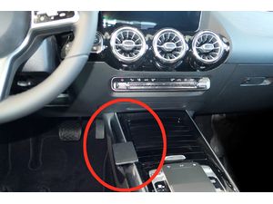 Brodit Montážny držiak ProClip pre Mercedes Benz triedy B 19-24-len automat (, stred zľava nadol)