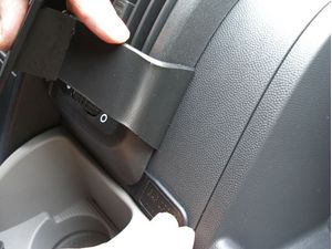 Brodit ProClip pre Citroen Jumper/Fiat Ducato/Peugeot Boxer 07-14, na stred vpravo