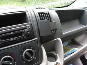 Brodit ProClip pre Citroen Jumper/Fiat Ducato/Peugeot Boxer 07-14, na stred vpravo