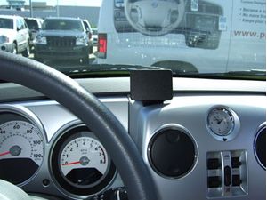 Brodit ProClip montážna konzola pre Chrysler PT Cruiser 06-10, na stred