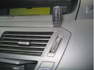 Brodit ProClip montážna konzola pre Citroen C4 Picasso 07-13, na stred vpravo