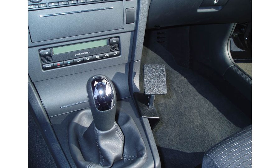 Brodit ProClip montážna konzola pre Škoda Superb 07-08, na stred vpravo dole