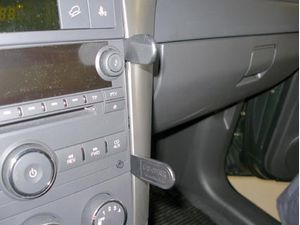 Brodit ProClip montážna konzola pre Chevrolet Captiva 07-11, na stred vpravo
