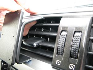 Brodit ProClip montážna konzola pre Toyota LandCruiser/Prado 15-18/LandCruiser 150 15-17, na stred