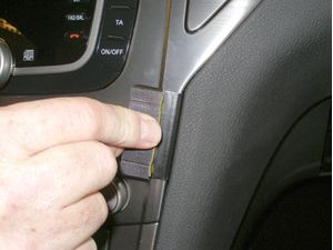 Brodit ProClip montážna konzola pre Ford Mondeo 08-14 (nie pre Business X), na stred vpravo