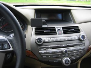 Brodit ProClip montážna konzola pre Honda Accord 08/Accord Crosstour 10-12 (bez navigácie), na stred
