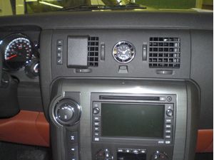 Brodit ProClip montážna konzola pre Hummer H2 08-12, na stred