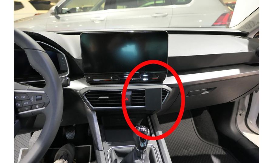 Brodit Montážny držiak ProClip pre Seat Leon 21-24/Cupra Leon/Sportstourer 20-24, pre stred