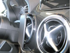 Brodit ProClip montážna konzola pre Mercedes Benz B-Class 12-18, na stred