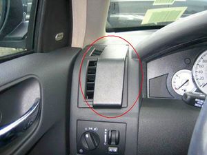 Brodit ProClip montážna konzola pre Chrysler 300C/300C Touring 05-10, vľavo na mriežku ventilácie