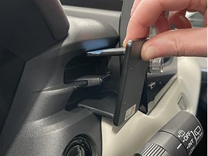 Brodit Montážny držiak ProClip pre Hondu HR-V 22-24, vľavo v strede