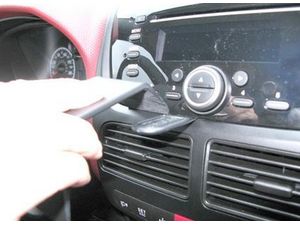 Brodit ProClip montážna konzola pre Fiat Doblo 10-14/Opel Combo 12-18, na stred