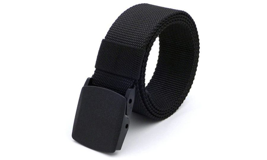 Voľnočasový opasok v armádnom štýle s plastovou prackou, extra ľahký, dĺžka 115 cm, čierny