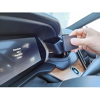 Brodit Montážny držiak ProClip pre Jeep Grand Cherokee 22-24, vľavo v strede