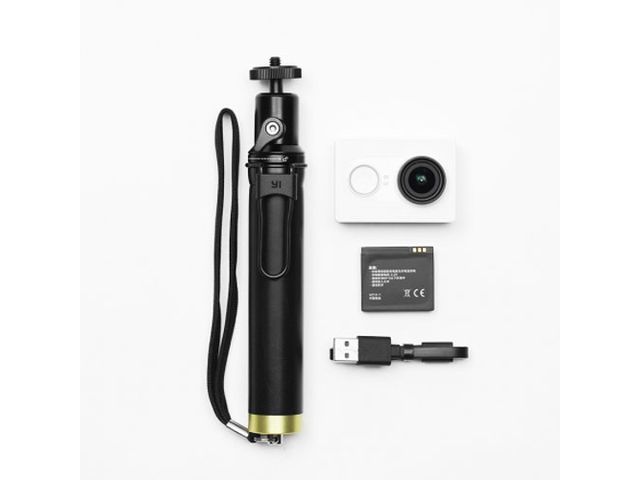 obsah balenia Xiaomi Yi Sports FullHD športová kamera, biela + selfie teleskopická tyč