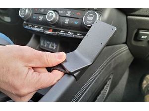 Brodit Montážny držiak ProClip pre Dodge Durango 2WD/4WD 21-23 USA, stred vpravo dole