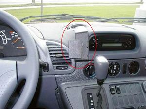 Brodit ProClip montážna konzola pre Mercedes Benz Sprinter 00-06 (len automat), na stred vľavo