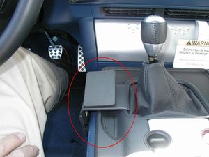Brodit ProClip montážny držiak pre Honda S2000, 04-09, stred zľava nadol