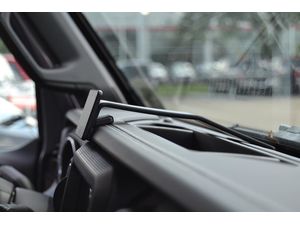 Brodit Montážny držiak ProClip pre Jeep Wrangler 18-23/JL 19-23/Gladiator 20-24, na stred