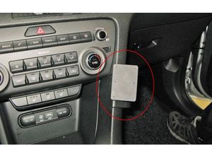 Brodit ProClip montážna konzola pre Kia Sportage 16-21, na stred vpravo