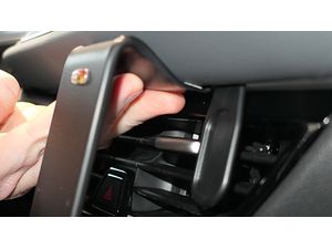 Brodit ProClip montážny držiak pre Volkswagen Passat 24-25, na stred