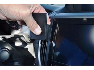 Brodit Montážny držiak ProClip pre Subaru Forester Sport 19-23, na stred