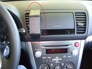 Brodit ProClip montážna konzola pre Subaru Outback/Legacy 04-09, na stred vľavo