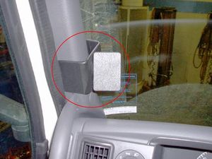 Brodit ProClip montážna konzola pre Volvo FH/NH 03-06/FM 03-06, vľavo na stĺpik