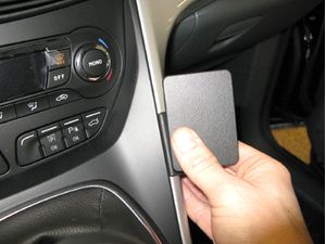 Brodit Montážny držiak ProClip pre Ford C-Max 11-18/Grand C-Max 11-18, stredom doprava nadol