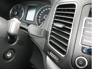 Brodit ProClip montážna konzola pre Volkswagen Sharan 11-22/Seat Alhambra 11-19, na stred vľavo