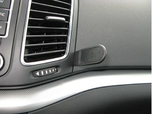 Brodit ProClip montážna konzola pre Volkswagen Sharan 11-22/Seat Alhambra 11-19, na stred vpravo
