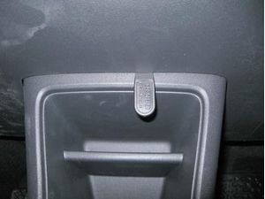 Brodit ProClip Škoda Citigo/Volkswagen UP/Seat Mii 12-14 (nie Active/Arctic/Take Up/Entry), vpravo
