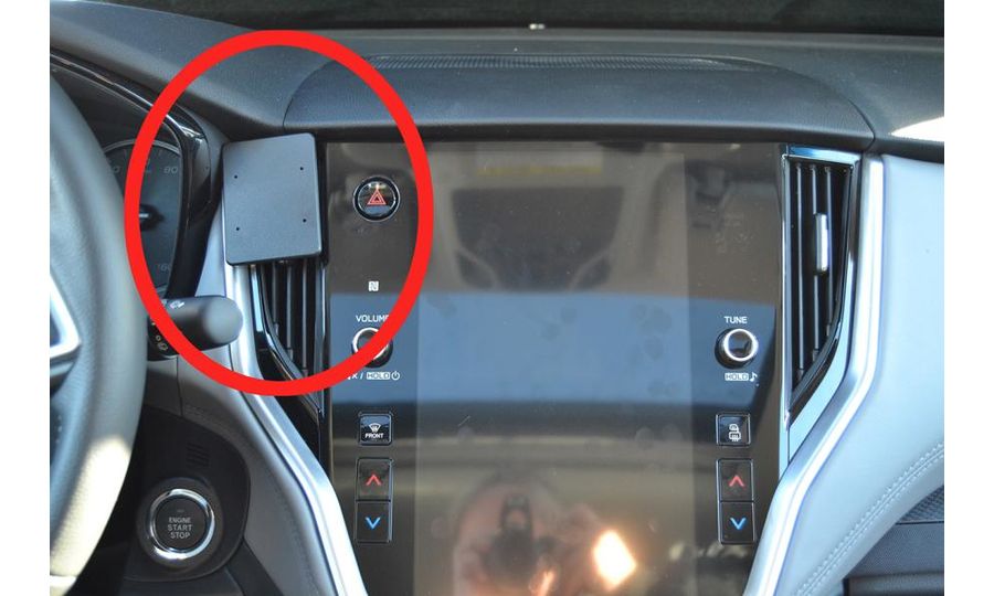 Brodit Montážny držiak ProClip pre Subaru Outback 21-24, vľavo v strede