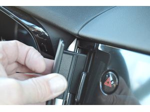 Brodit Montážny držiak ProClip pre Subaru Outback 21-24, vľavo v strede