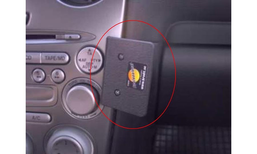 Brodit ProClip montážna konzola pre Mazda 6 02-07, na stred vpravo