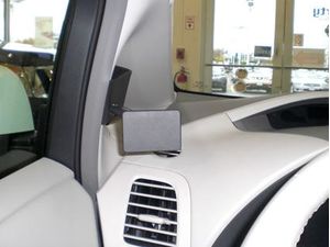 Brodit ProClip montážna konzola pre Nissan Leaf 11-17, vľavo na stĺpik