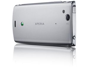 Sony Ericsson Xperia arc S - strieborná - z druhej ruky, záruka