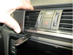 Brodit ProClip montážna konzola pre Škoda Rapid 18-19 (nie pre Cool), na stred