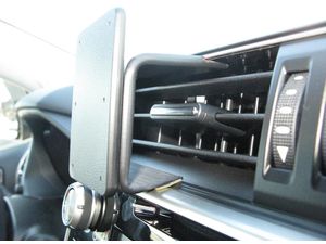 Brodit Montážny držiak ProClip pre Toyotu LandCruiser 150 18-23, na stred