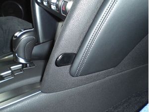 Brodit ProClip montážna konzola pre Nissan GTR 09-16, na stred