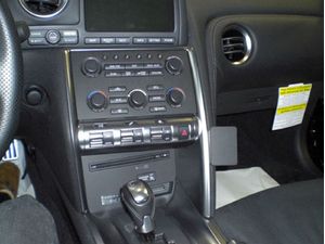 Brodit ProClip montážna konzola pre Nissan GTR 09-16, na stred