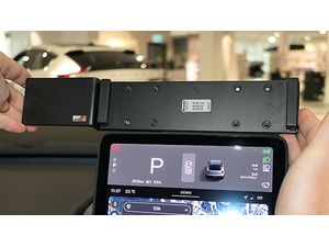 Brodit Montážny držiak ProClip pre Volvo EX30 24-25, na stred