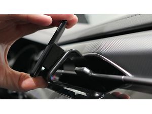 Brodit Montážny držiak ProClip pre Volkswagen Arteon 21-24, na stred