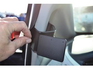 Brodit Montážny držiak ProClip pre Chevrolet Bolt 18-21/Opel Ampera-e 18-22, vľavo na stĺpiku