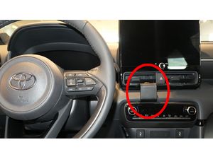 Brodit ProClip montážny držiak pre Toyotu Yaris 24-25, na stred