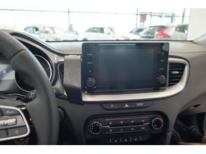 Brodit ProClip Kia Ceed/ProCeed 19-24/XCeed 20-24 (len pre 8,2" alebo 10,2" displej), vľavo v strede