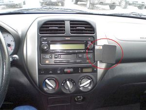 Brodit ProClip montážny držiak pre Toyotu RAV4 04-05, na stred