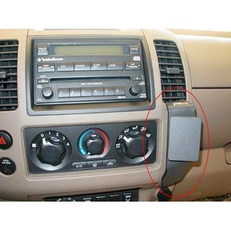 Brodit ProClip pre Nissan Pathfinder 05-10/Navara 06-10/Frontier 05-08, na stred vpravo