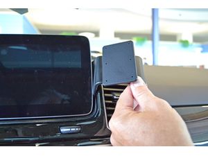 Brodit ProClip montážna konzola pre Mercedes Benz Mercedes Benz GL/GLE/GLS-Class 17-19, na stred