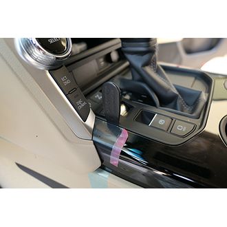 Montážny držiak Brodit ProClip pre Toyotu LandCruiser 300 21-23, stred zľava nadol